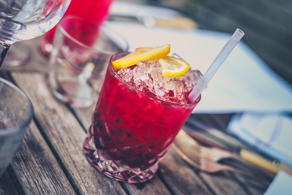 Bobby's Barber Shop: Un Speakeasy Secreto de Coctelería en Barcelona